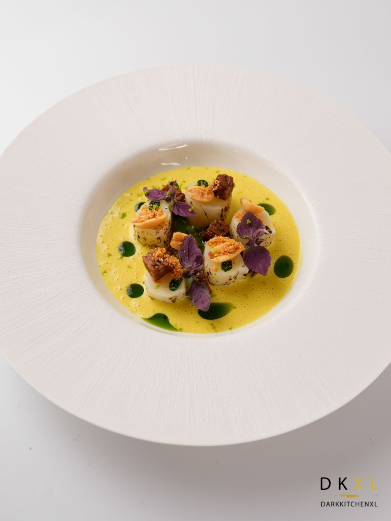 2026 Geroosterde prei | tempeh | Madras curry | seroendeng (vegan)